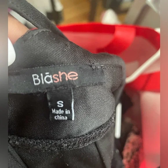 Cross back mini dress - Picture 3 of 3